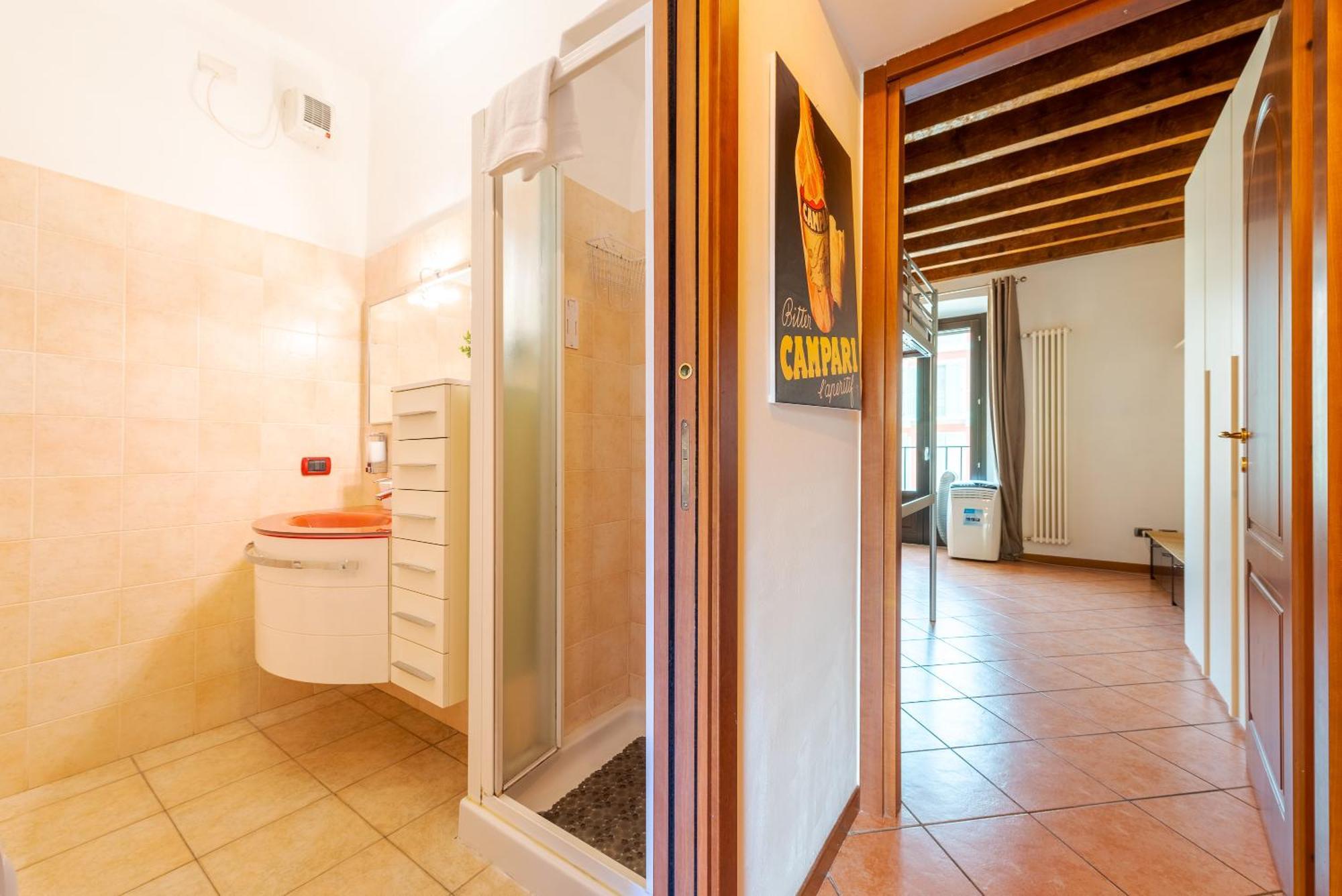 Guest Planet - Rosso Milano Apartment - Navigli Area Exterior photo
